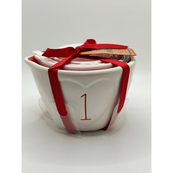 Rae Dunn Valentine’s Day Snoopy Measuring Cups - Picture 3 of 4
